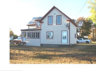 12 Chestnut St, Skowhegan, ME 04976