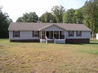 284 Mudslide Dr, Warsaw, VA 22572