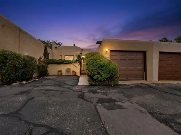 2961 Plaza Blanca, Santa Fe, NM 87507