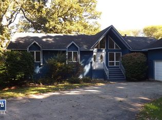 42W540 Carol Dr, St Charles, IL 60175