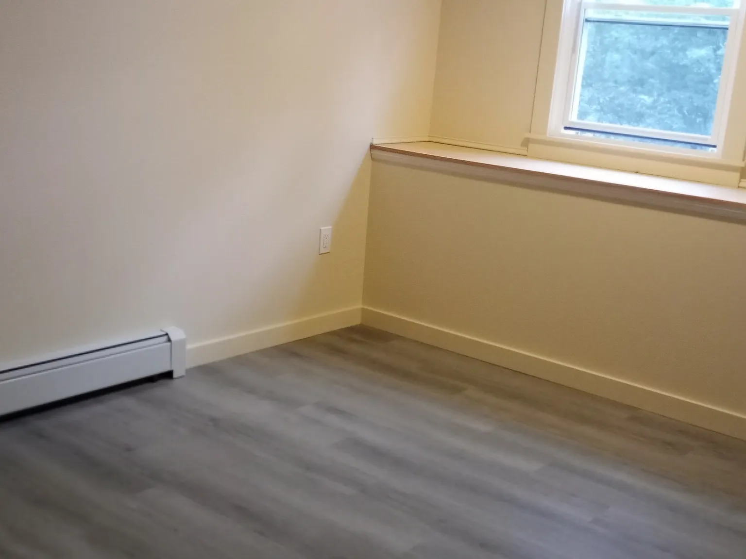 720 New Paltz Rd — Photo 3