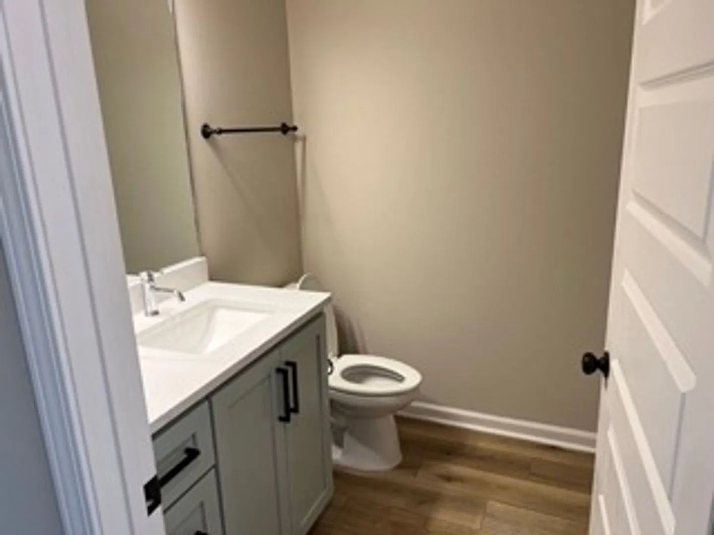 Single-Family House for Rent — Photo 4