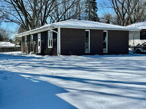 4659 Brougham Dr, Rockford, IL 61114