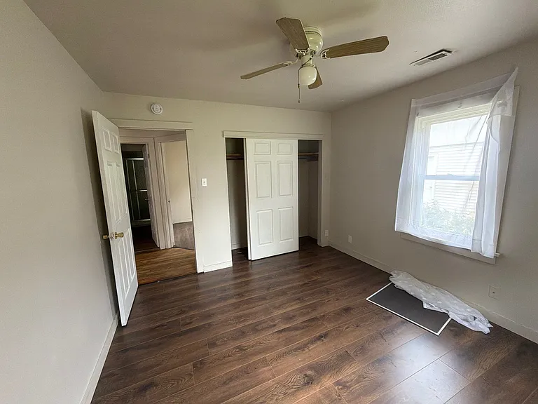 222 Nadine St — Photo 8