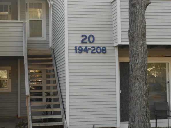 196 Meadow Ridge Rd #201, Galloway, NJ 08205