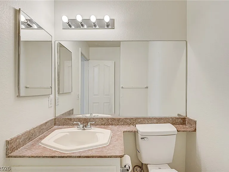 4040 Castle Cove Dr #4040 — Photo 37