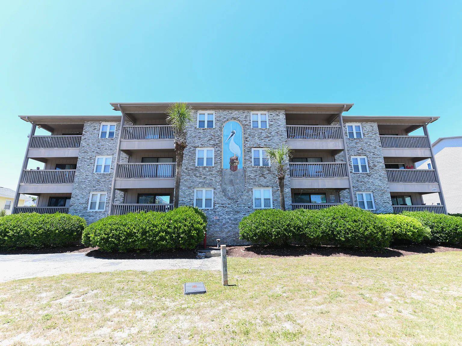 2 bed, 1000 sqft, $1,500 — Photo 2