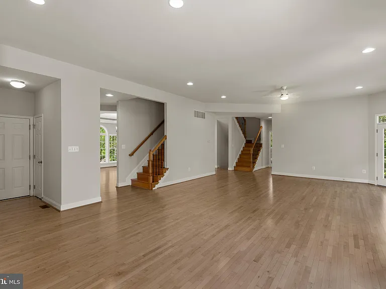 9724 Centennial Meadows Ln — Photo 10