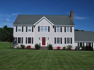 360 Woodhouse Ave, Wallingford, CT 06492