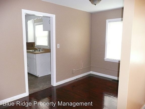 5th image of 1352 Garden Dr