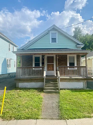 124 Manilla St Photo 1