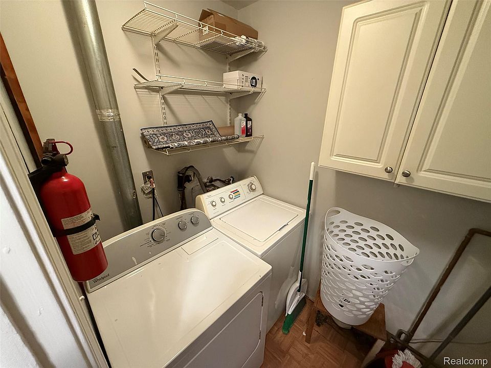 8066 Coventry St, photo 9
