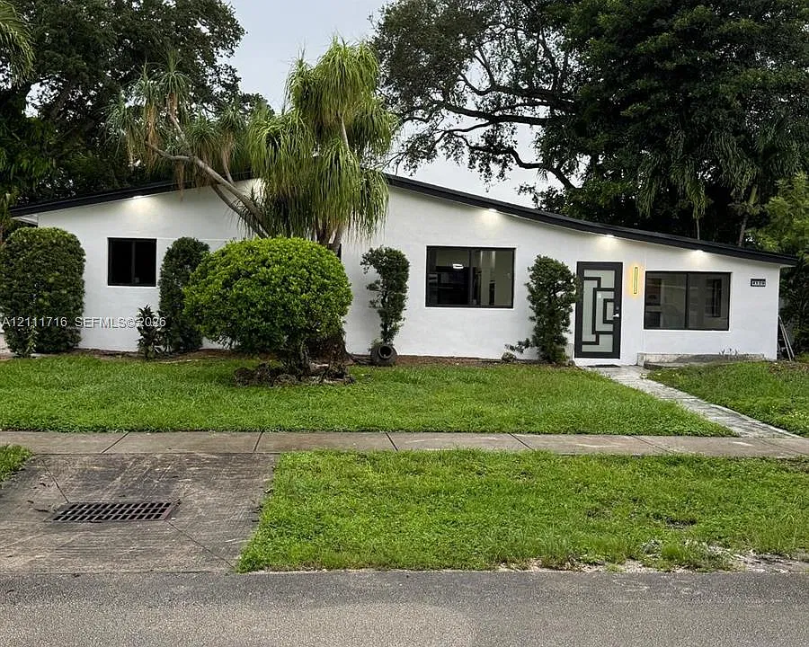 4120 SW 31st Dr