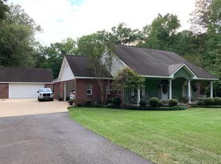 20 Sara Ln, Natchez, MS 39120