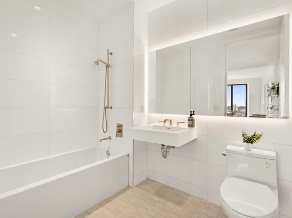 545 Vanderbilt Avenue image 8 of 16