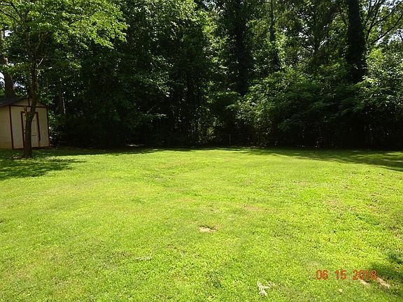 3rd image of 4715 Woods Valley Dr