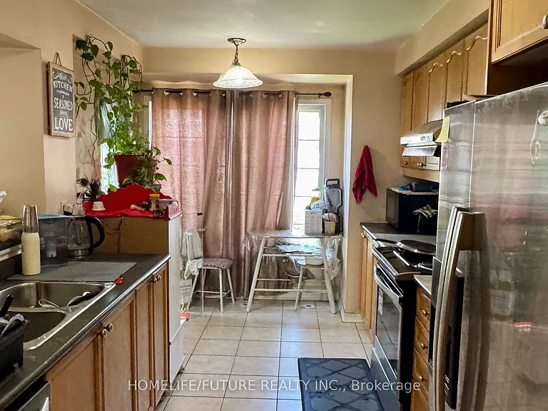 51 Mendelssohn St — Photo 4