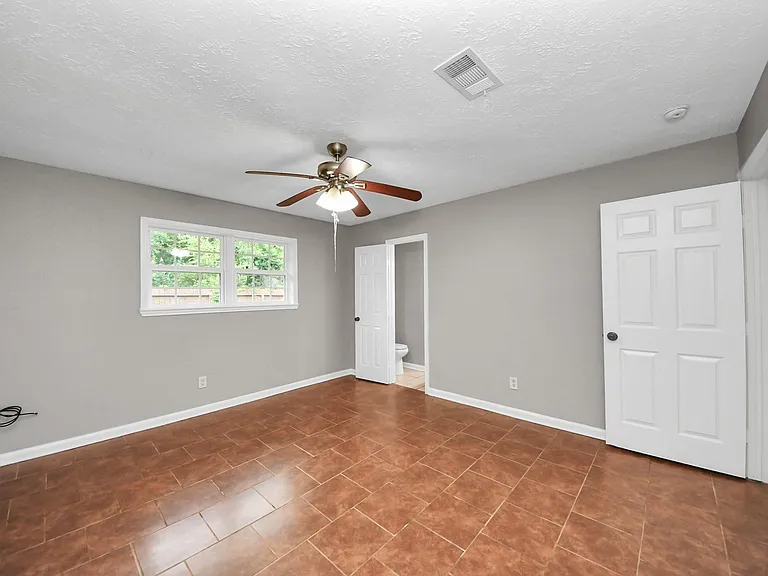 12623 Fern Forest Dr — Photo 19