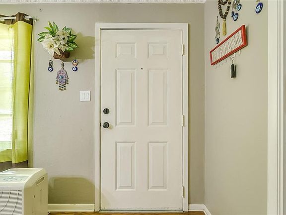 4th image of 5712 Wessex Ave