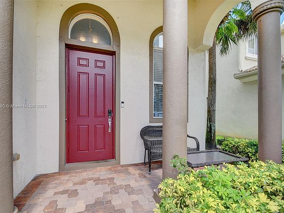4th image of 1092 Grove Park Circle