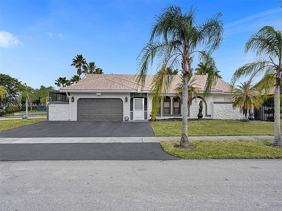 3rd image of 7399 NW 22nd Pl
