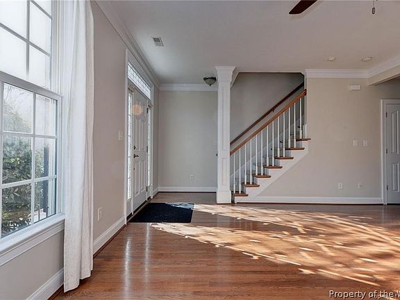 4th image of 4633 Town Creek Dr