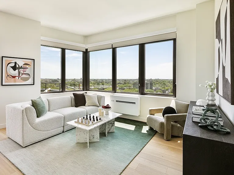 11 Ocean Pkwy #1104 — Photo 1