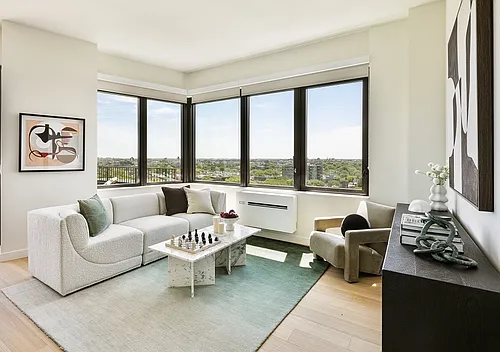 11 Ocean Pkwy Photo 1