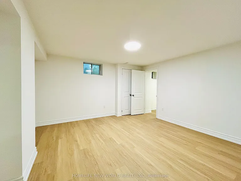 127 Highgate Ave #BASEMENT — Photo 17