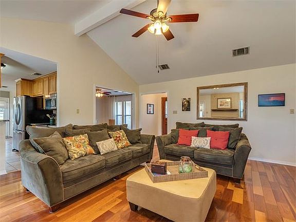5th image of 117 Cedar Dr