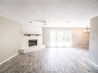 28 Sara Ln, College Station, TX 77845