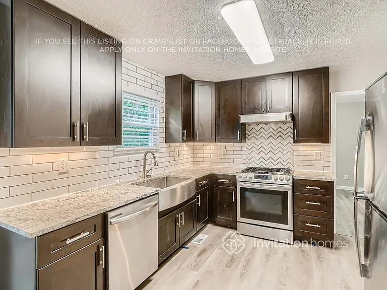 594 Rivulett Ct — Photo 9