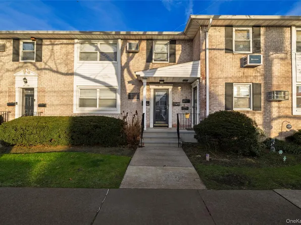 81-41 268 Street #293 B, New Hyde Park, NY 11004