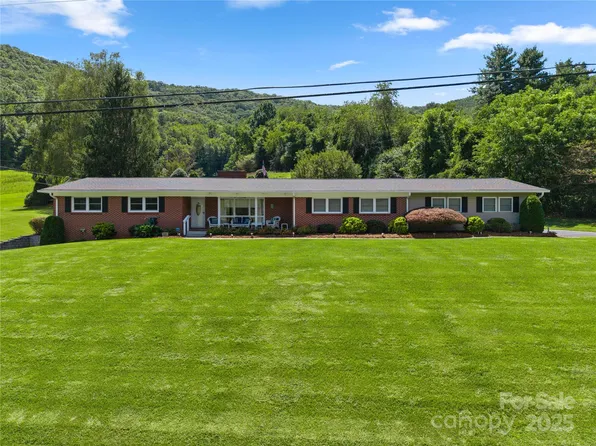 111 Curtis Creek Rd, Candler, NC 28715