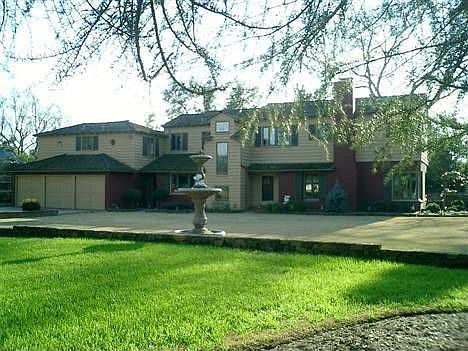 1st image of 4941 N Van Ness Blvd