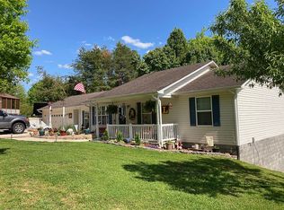 421 Hopkins Cemetery Rd, Lily, KY 40740