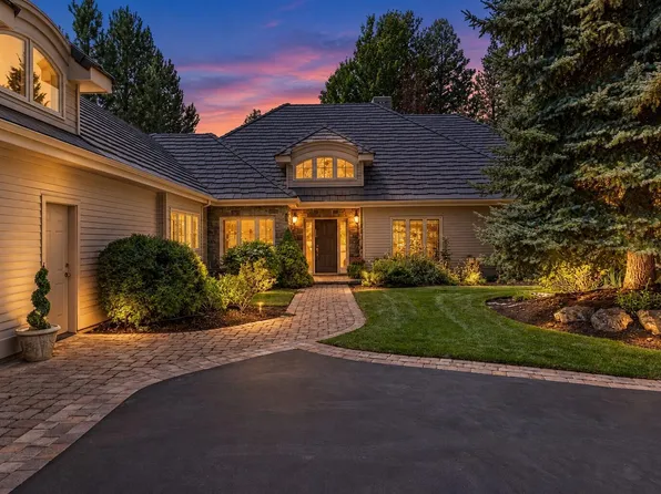 19490 Green Lakes Loop, Bend, OR 97702