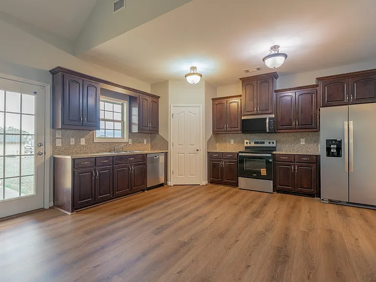 4525 Village Ct — Photo 8