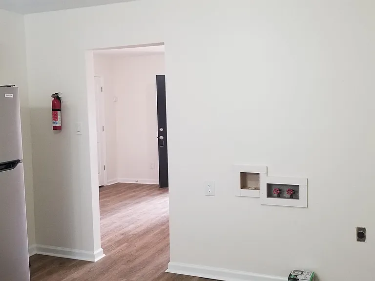 166 Edwards St SE #5 — Photo 6