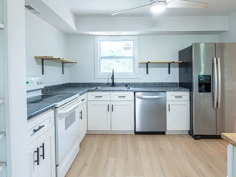 307 McMaster Pl — Photo 10