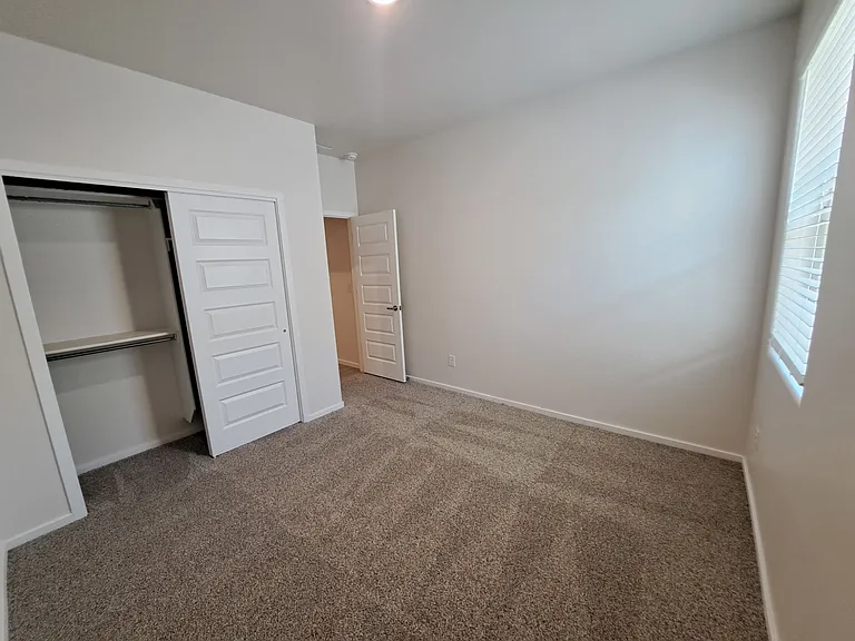 1040 San Cristobal Dr — Photo 11