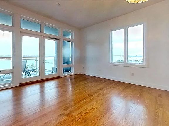 4th image of 90 Bay Street Lndg #6BB