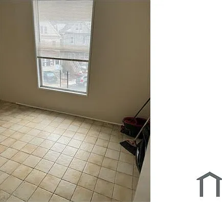 100 McLean Ave — Photo 4