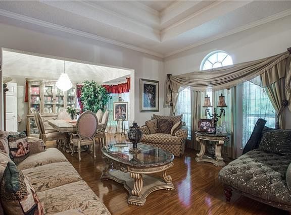 5th image of 501 Tate Dr