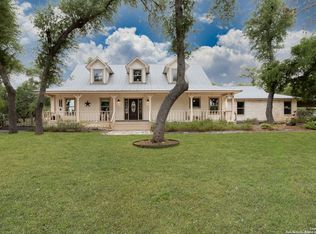 832 Demi John Bend Rd, Canyon Lake, TX 78133