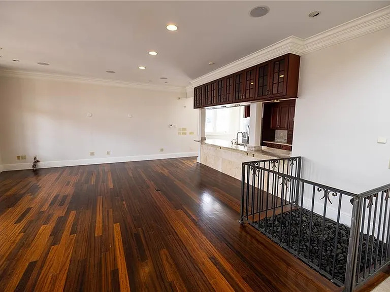 945 Westminster St #2 — Photo 6