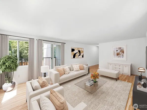 11556 Greenwood Avenue N #105, Seattle, WA 98133