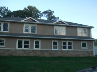 27 Caruth Ave, Elmwood Park, NJ 07407