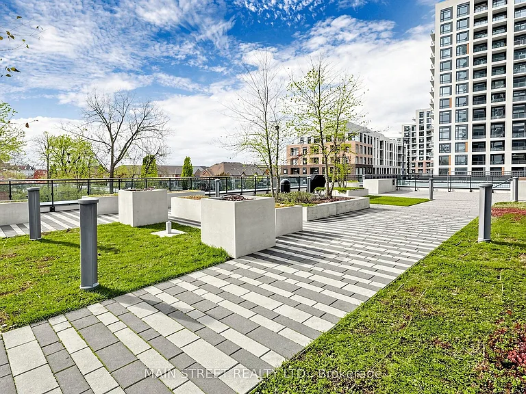 7900 Bathurst St #228 — Photo 25