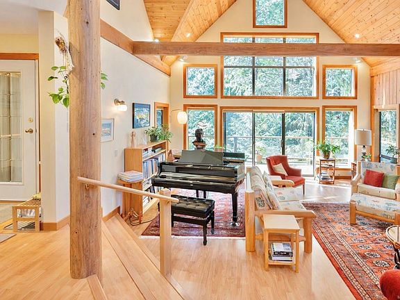 2nd image of 1290 Lynn Rd